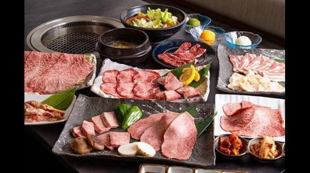 【飲み放題付き◆8,500円(税込)】宮崎牛4種盛や牛タン2種盛など、こだわり料理を心ゆくまで堪能