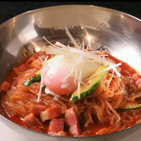 店内自制正宗韩国料理