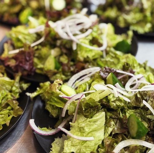 焼き肉メニュー以外も充実