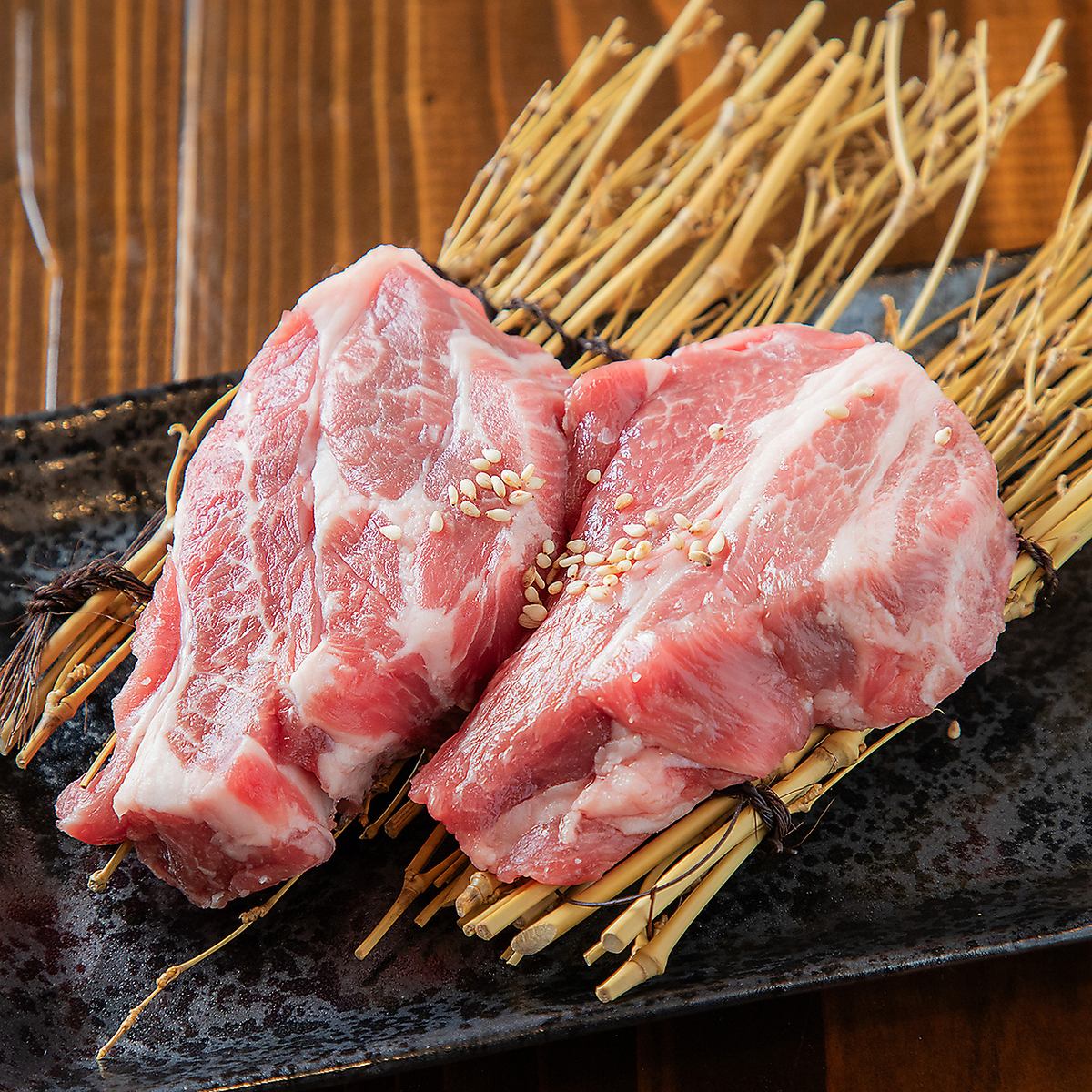 当店こだわりの新鮮な生ラムジンギスカンをぜひご賞味ください♪