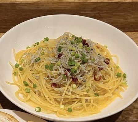 ★期間限定★しらすのパスタペペロンチーノ