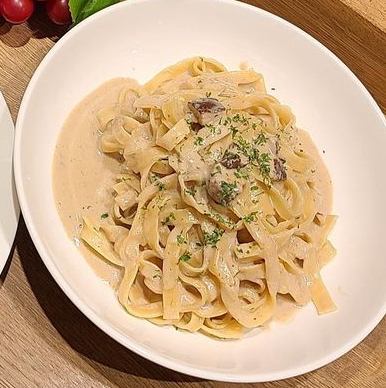 Limited-time offer: Porcini mushroom cream sauce pasta