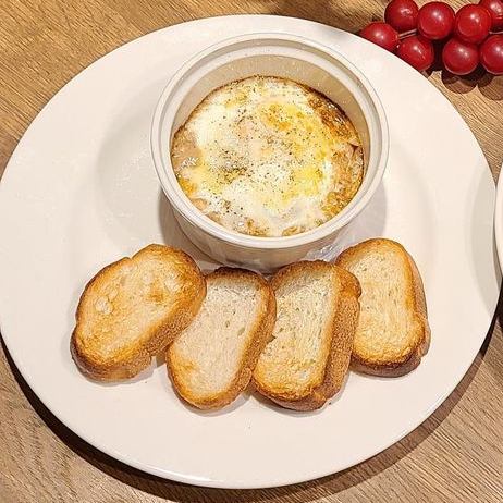 Limited-time offer: Porcini mushroom sauce and egg cocotte (served with baguette)