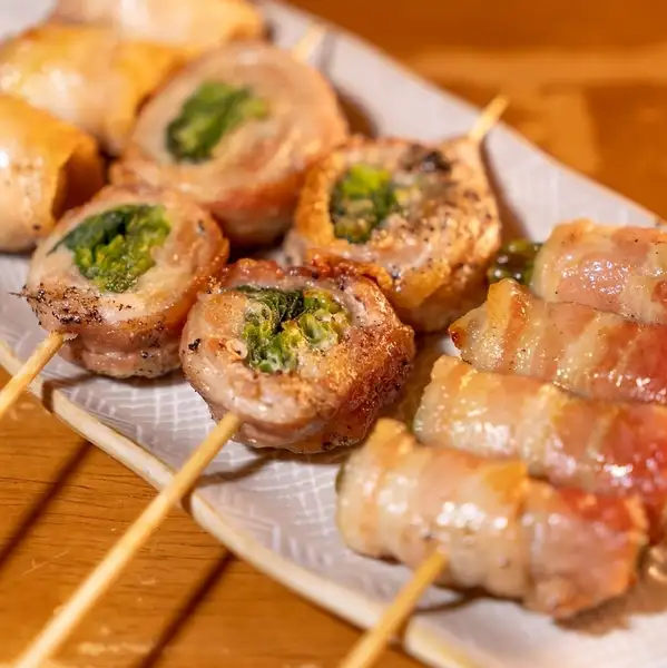 福岡名物野菜巻き　五島の魚だけじゃない！　炭火で焼く野菜巻きも人気なんです！