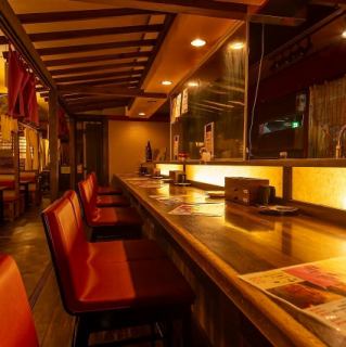 【デート向きのカウンター席】2名様ずつお掛けいただけます♪