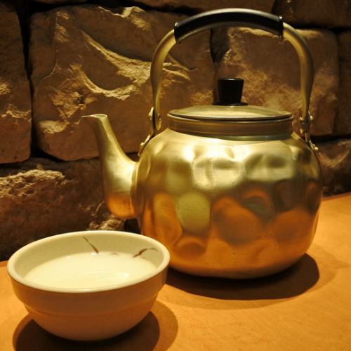 混濁米酒“Makkori”