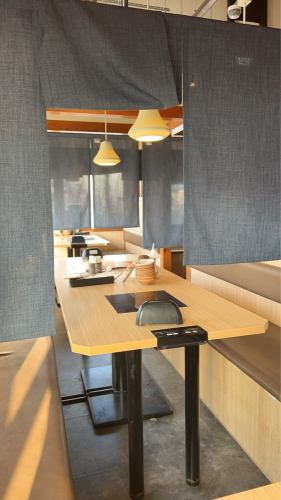 4名様半個室(ソファー席)★お子様連れでもOK