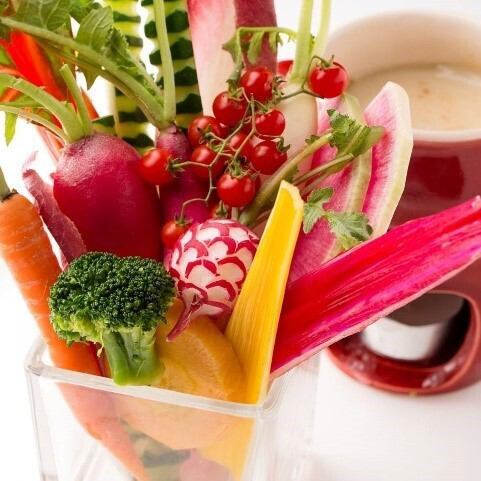 アンチョビソースと色々野菜のバーニャカウダ風