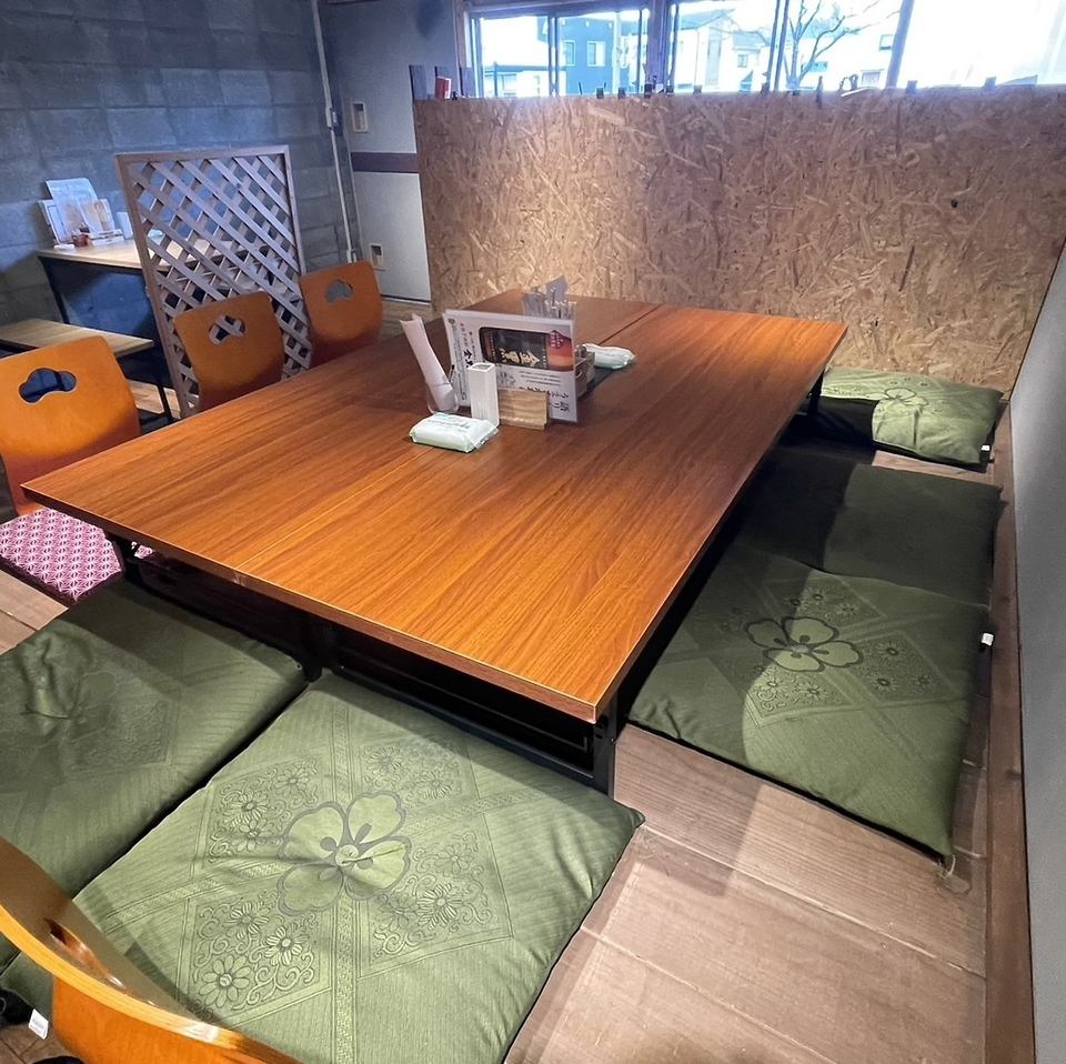 Equipped with tatami seating perfect for families.Please enjoy your stay.