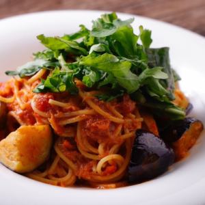 Snow crab and arugula pasta with crab miso and tomato sauce