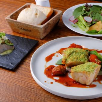 【メインが選べるビストロランチセット】★サラダ・前菜・ドリンク付！ 全3品// LUNCH SET