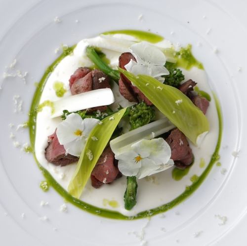 【冷前菜】桜肉のコールドビーフ~西洋わさびのクレマエーグル~