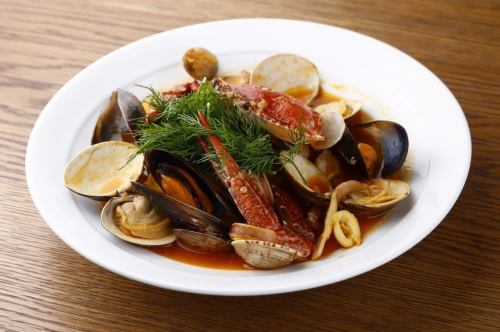 【メイン】ペルノー香る濃厚ブイヤベース~旬の魚介を使って~