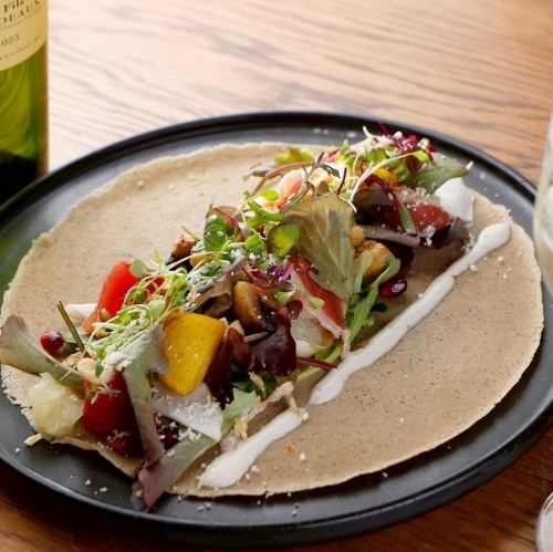 鴨の生ハムと柑橘のガレット~リヨン風サラダ仕立て~