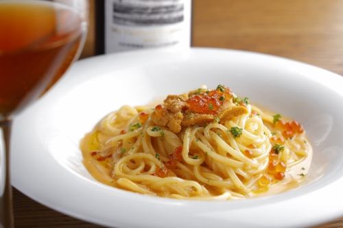 雲丹といくらのクリームパスタ