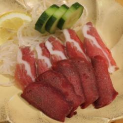 熊本名物馬刺し