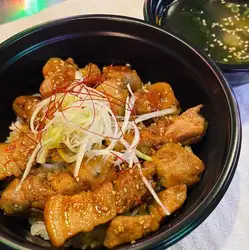サムギョプサル丼
