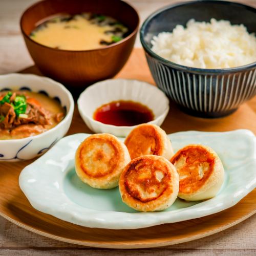 Juicy dumplings set meal with stewed offal