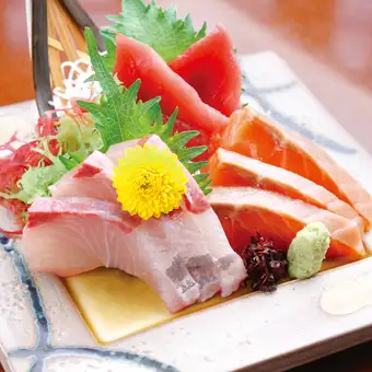 《堪能コース》2時間飲み放題付き5980円コース★北海豪華 お刺身３品盛り、鮭ハラス焼き等