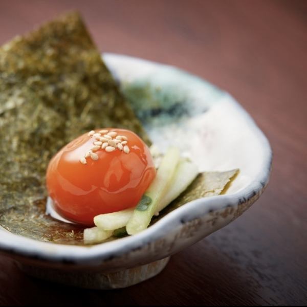 お酒に合う一品料理も多数取り揃えております。一軒目利用におススメです。美味しいお料理をお酒と共にお楽しみください。
