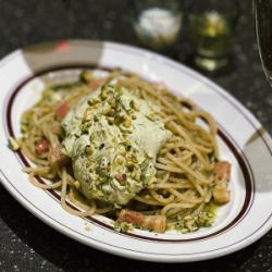 ピスタチオジェノベーゼパスタ