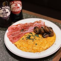 マッシュルーム&ベーコン スクランブルエッグ