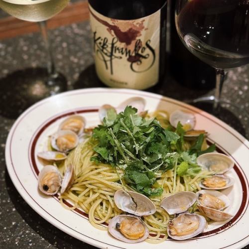 Clam and Princess Mitsuba Genovese Pasta