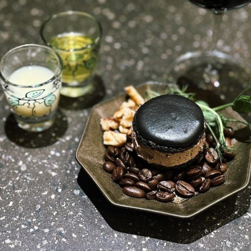 鸡肝酱和浓缩咖啡马卡龙