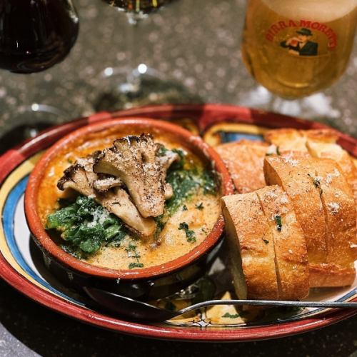 用时令食材烹制的蒜蓉酱