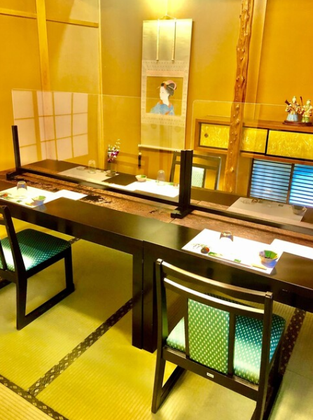 [Table seats are also available] In addition to the tatami room, table seats are also available! Even elderly customers can relax with peace of mind.This is a popular room, so please let us know when you make a reservation.
