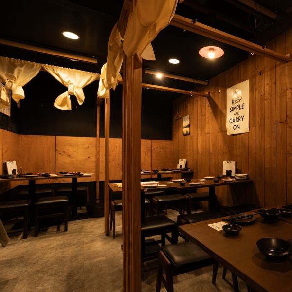 【大宴会が可能】大人数での宴会をご予定のお客様には広々とした空間になっております。貸切最大40名様迄承っております！また、15名程度まで利用できる個室席も完備しております♪お問い合わせはお電話お願い致します。