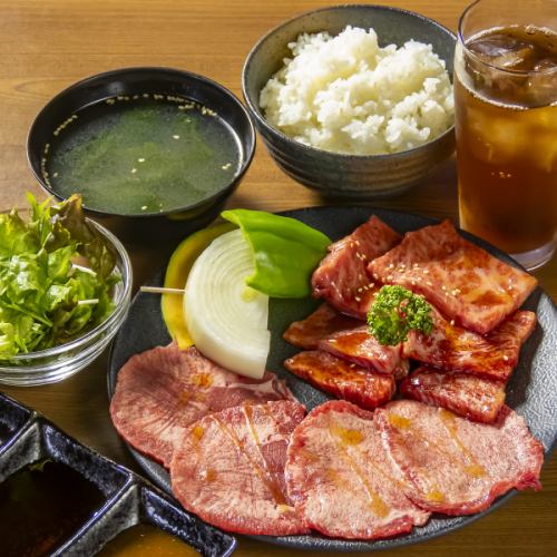Open for lunch on Saturdays, Sundays, and public holidays ♪ Feel free to enjoy a luxurious yakiniku lunch *Coupon included