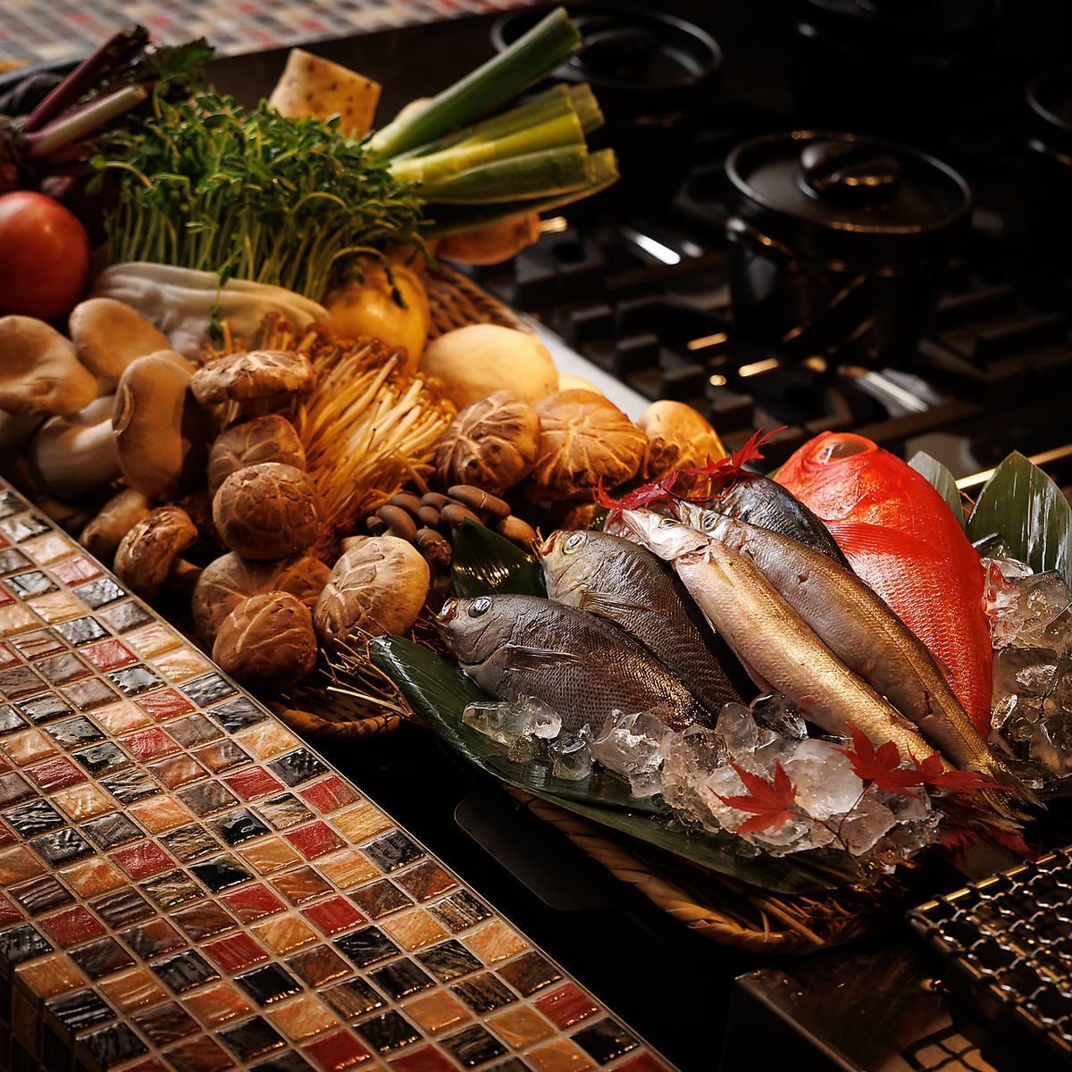 享用新鮮的時令魚類和蔬菜♪「優雅篝火套餐」5,000日元(含稅)