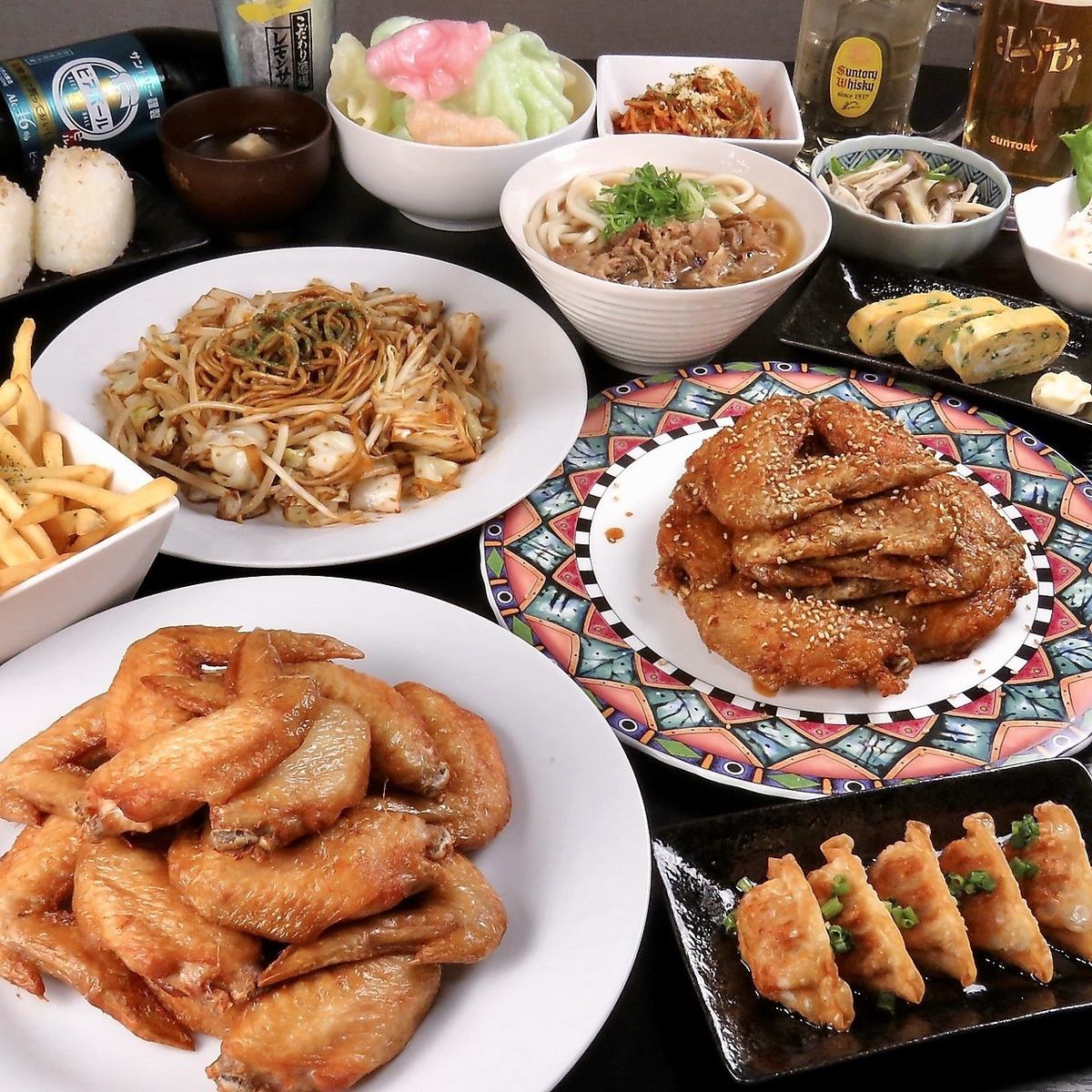 All-you-can-eat chicken wings and over 10 other dishes, plus all-you-can-drink including draft beer, all for an amazing price of just 2,980 yen!!