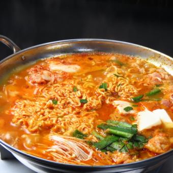 推薦♪ Putae Jjigae套餐+ ■食物自助餐120分鐘3980日元！