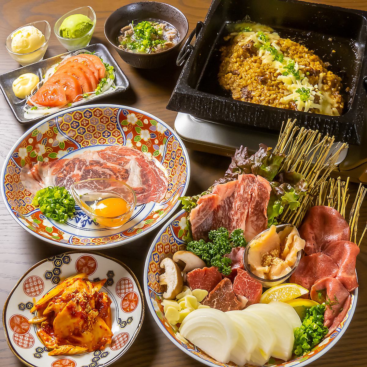 We also have hotpot dishes such as sukiyaki made with carefully selected Japanese beef!