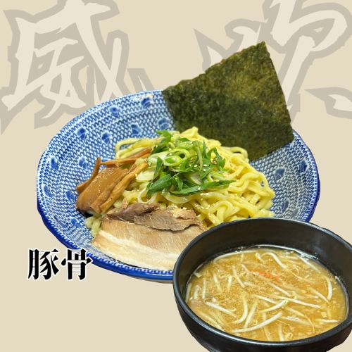 Tsukemen (pork bone)