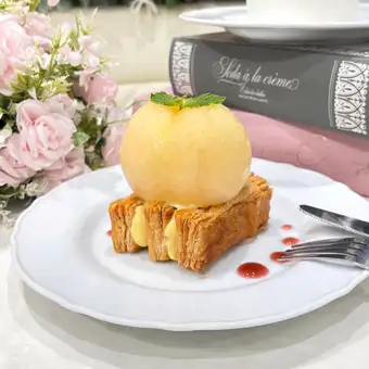 【平日限定】カフェセット　まるごと桃のミルフィーユ