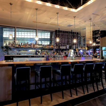 バーカウンターでは種類豊富にドリンクをご用意しております！もちろんビールやサワー、焼酎、ワイン等も◎オシャレな空間で日常を忘れて楽しい時間をお過ごし下さい♪※画像はイメージ