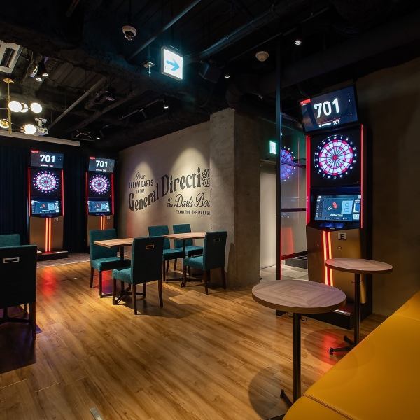 【各線上野駅広小路口より徒歩1分♪】「大画面モニター」「プロジェクター」「ダーツ」「マイク」「カラオケ」「音響」「充電器」ございます!クラブのようなオシャレな空間でダーツをお楽しみ頂きながら、バーならではの豊富なお酒もお楽しみ頂けます。ダーツ台は10台完備です。