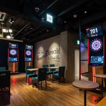 テーブル席をご用意しているので、遊び疲れたら座って一息♪翌朝まで営業しているので、フードやドリンク片手に飲み明かすのも◎各種ご宴会はもちろん、気の合う仲間との2軒目、3軒目以降のご利用にもどうぞ！