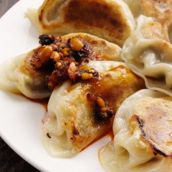 [All-you-can-eat gyoza + 4 a la carte dishes] 120 minutes 3,100 yen (tax included)