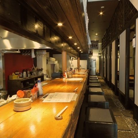 We have private tatami seating available! You can stretch your legs and relax, so please enjoy your meal at your own pace. We also recommend it for various banquets such as welcome and farewell parties.