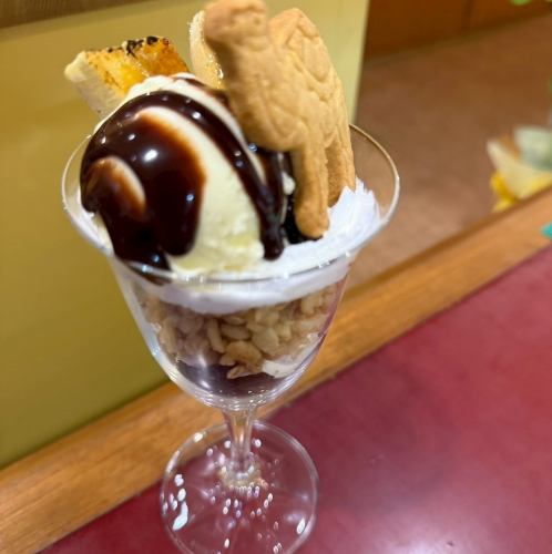 チョコパフェ