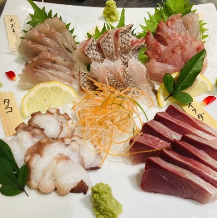 〔요리만〕시장 직송 해산물을 즐길 수 있는 코스 5,000엔(세금 별도)