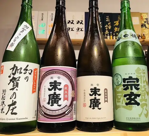 由清酒侍酒师挑选的40多种清酒,搭配奥能登的食材。