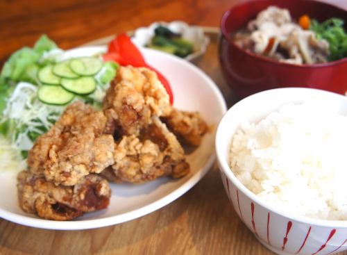 今天的 Nani Kara 午餐