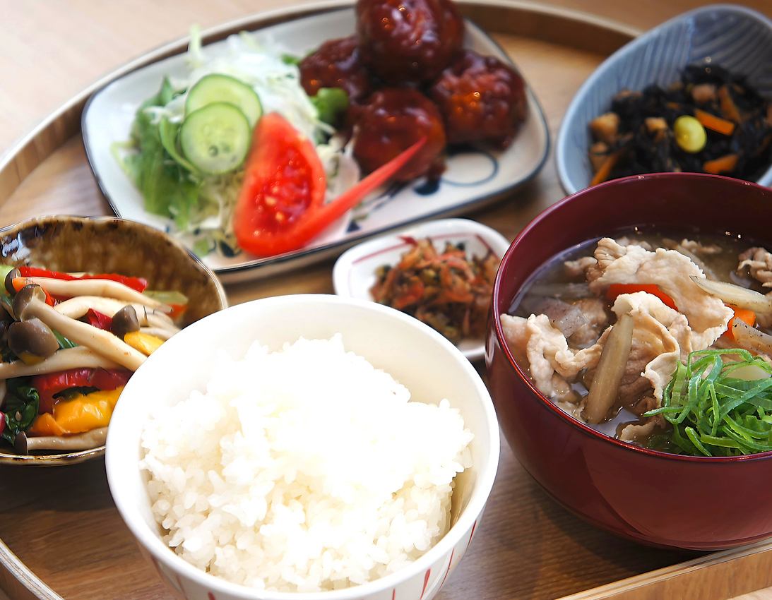 日替わりおばんざいや、やみつきの美味しさ「MASAKAのフレンチトースト」を、是非。