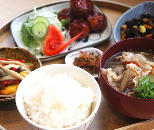 浸泡在高汤里的食物♪
