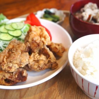 今天的 Nani Kara 午餐